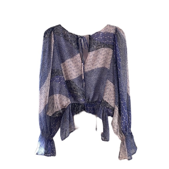 BB Dakota,M,relaxed fit,pull on,tie at neck back,elastic at wrist & waist. EUC - Picture 2 of 9